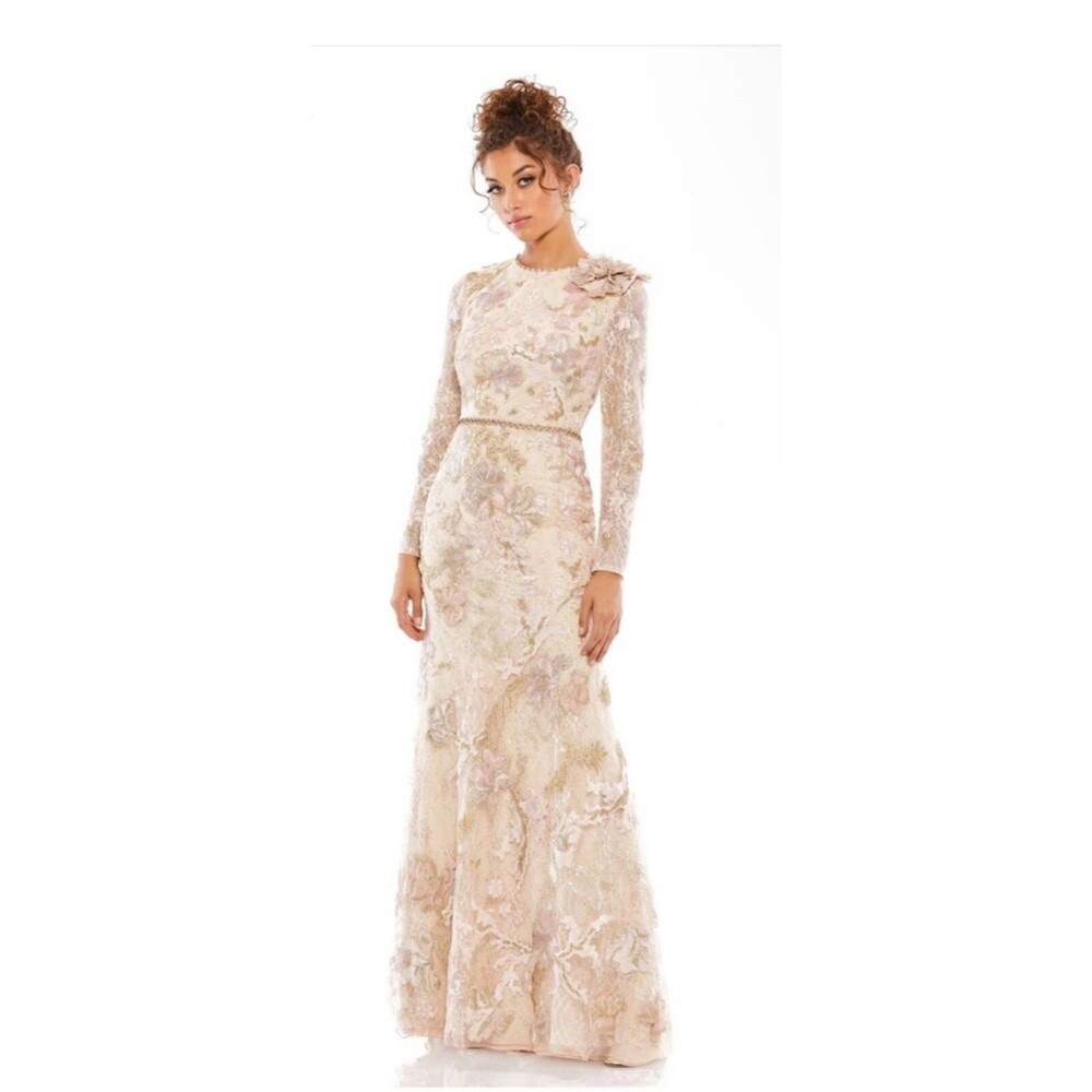 Mac Duggal FLORAL EMBROIDERED LACE TRUMPET GOWN. Style # 11174 Size  14